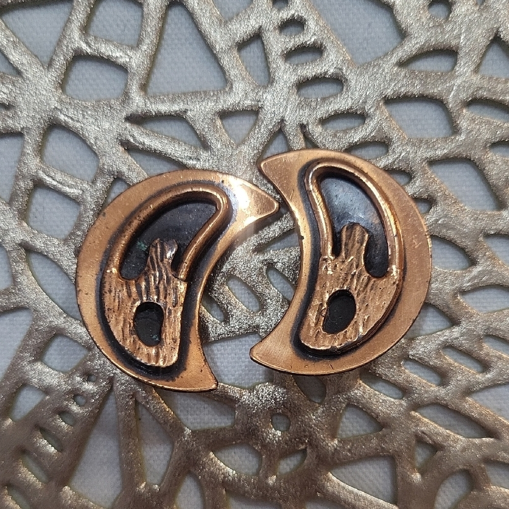Vintage Beau Jewels Modernist Clip-On Earrings | Abstract Gold Tone